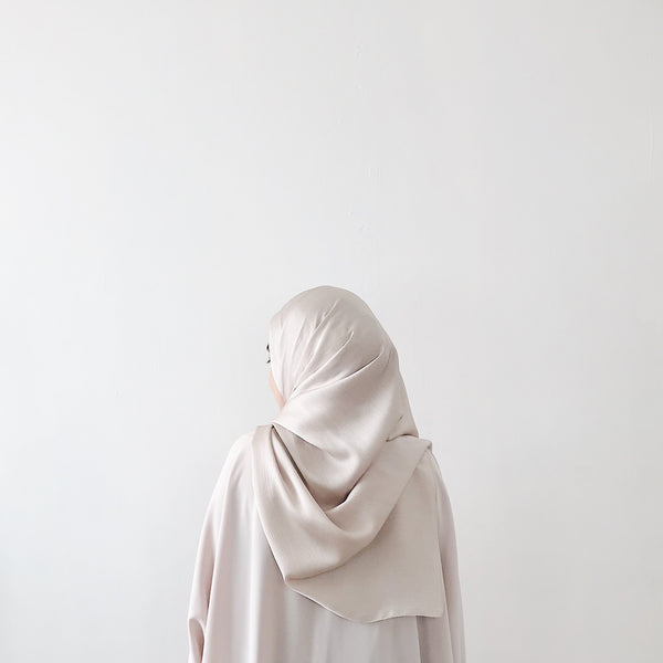 Textured Satin : Light Cream