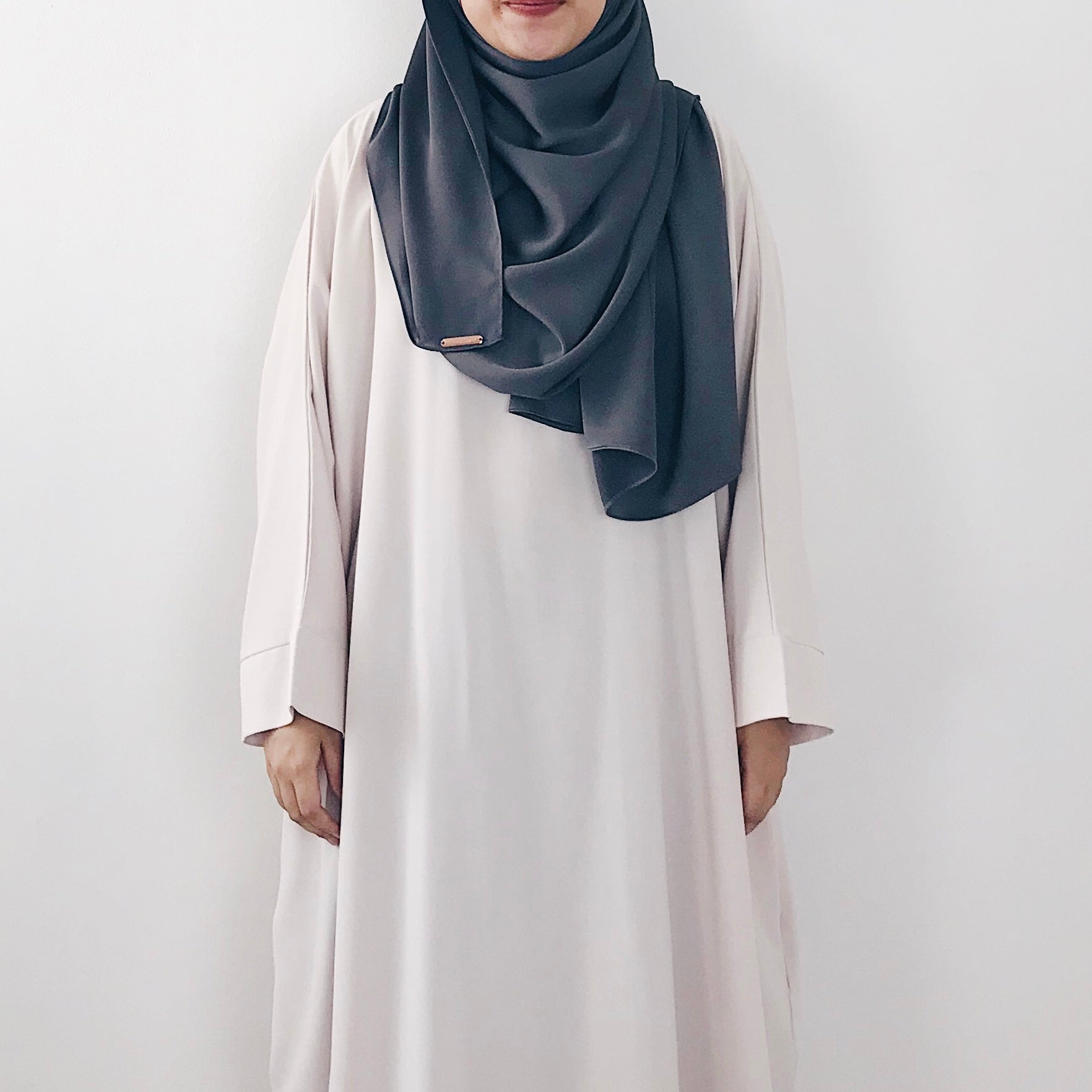 Satin Crepe : Pewter