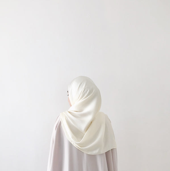 Textured Satin : Dove