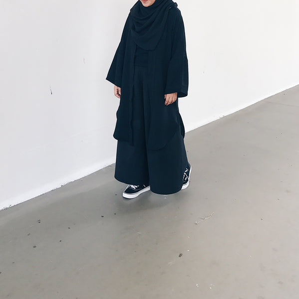 Mid-Cut Cardigan : Black