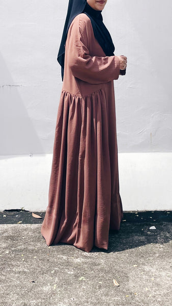 Side Ruffle Dress : Mocha