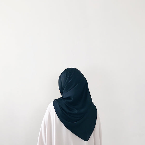 Textured Satin : Black