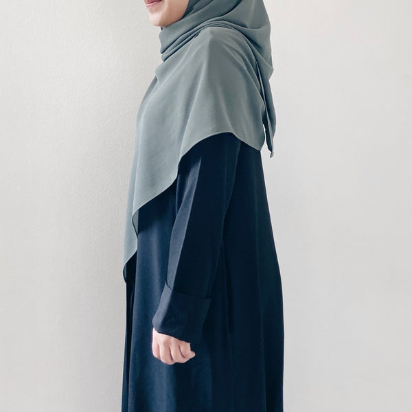 Tie-Back Shawl : Ash Green