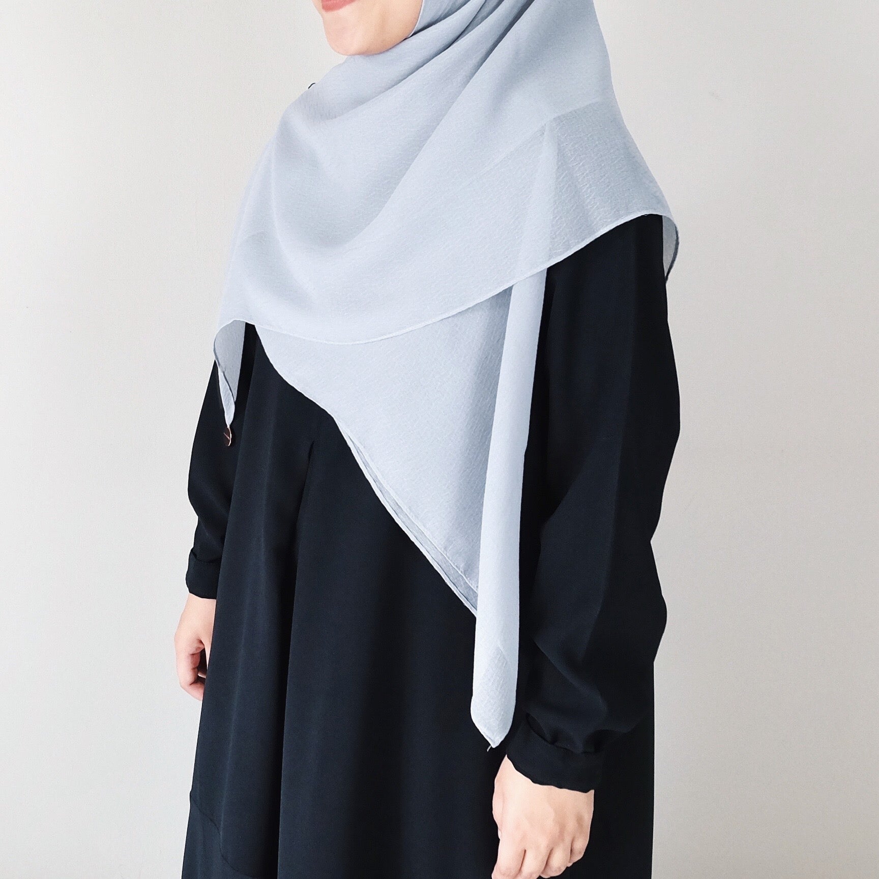 [Scarf 45"] Textured Viscose : Ash Blue