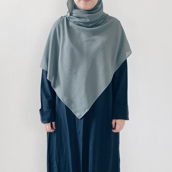 Tie-Back Shawl : Ash Green