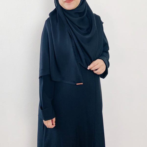 Textured Satin : Black