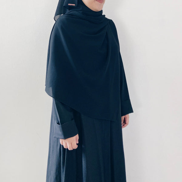 Tie-Back Shawl : Black