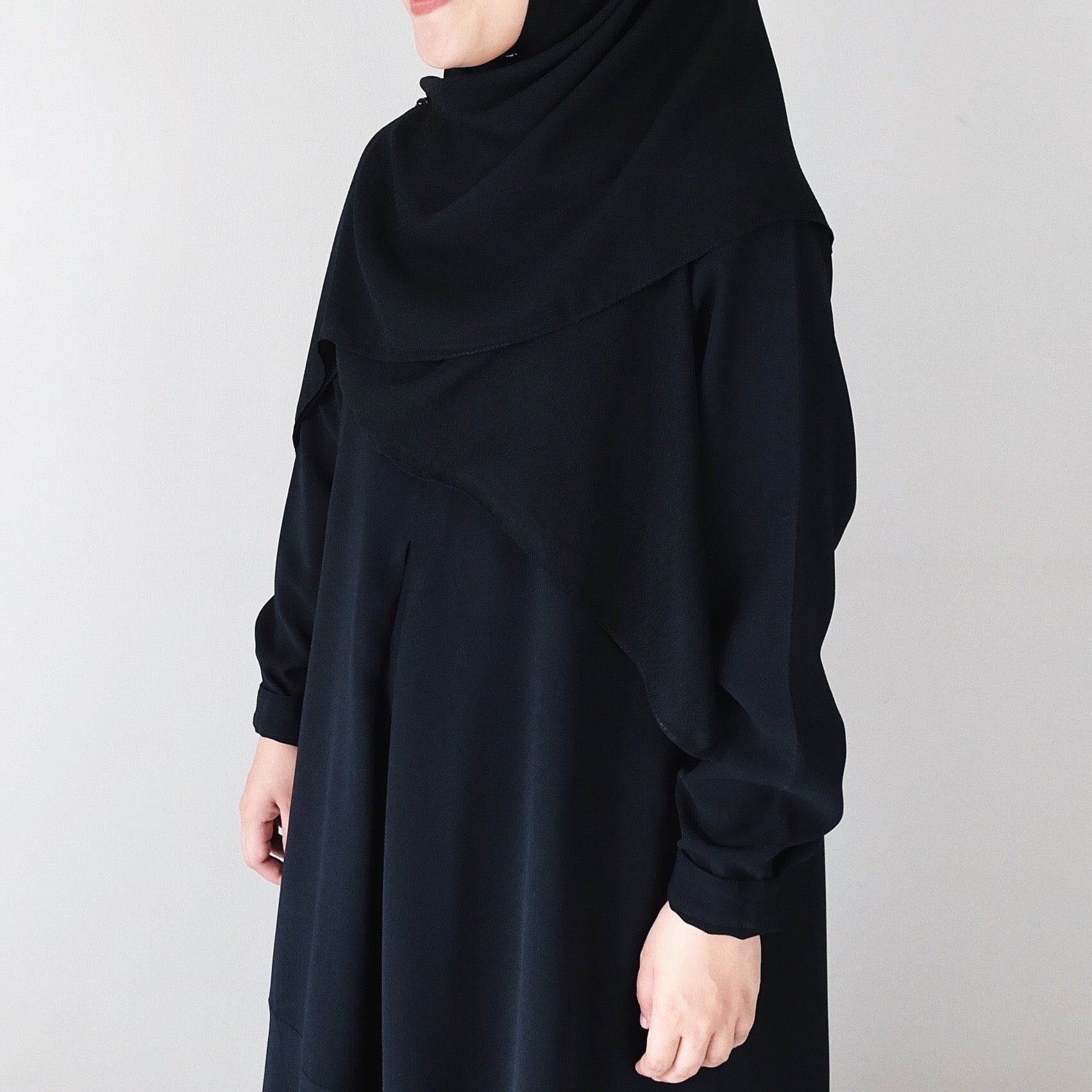 [Scarf 45"] Textured Viscose : Black