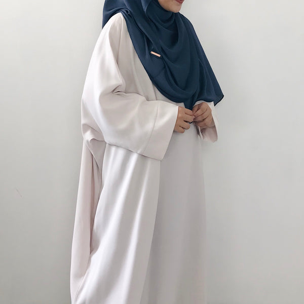 Textured Satin : Bluish Grey