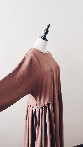 Side Ruffle Dress : Mocha