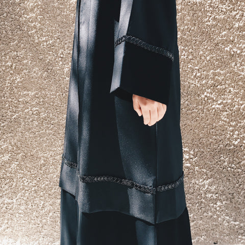Capsule Collection : Layered Abaya