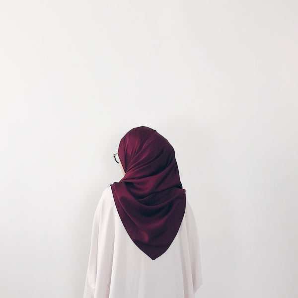 Satin Crepe : Maroon