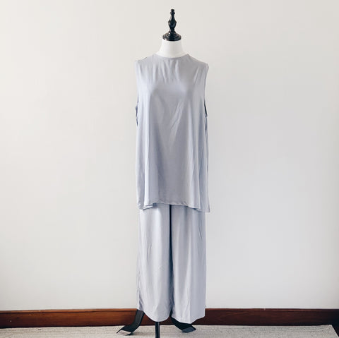 Essentials : Top & Bottom in Grey