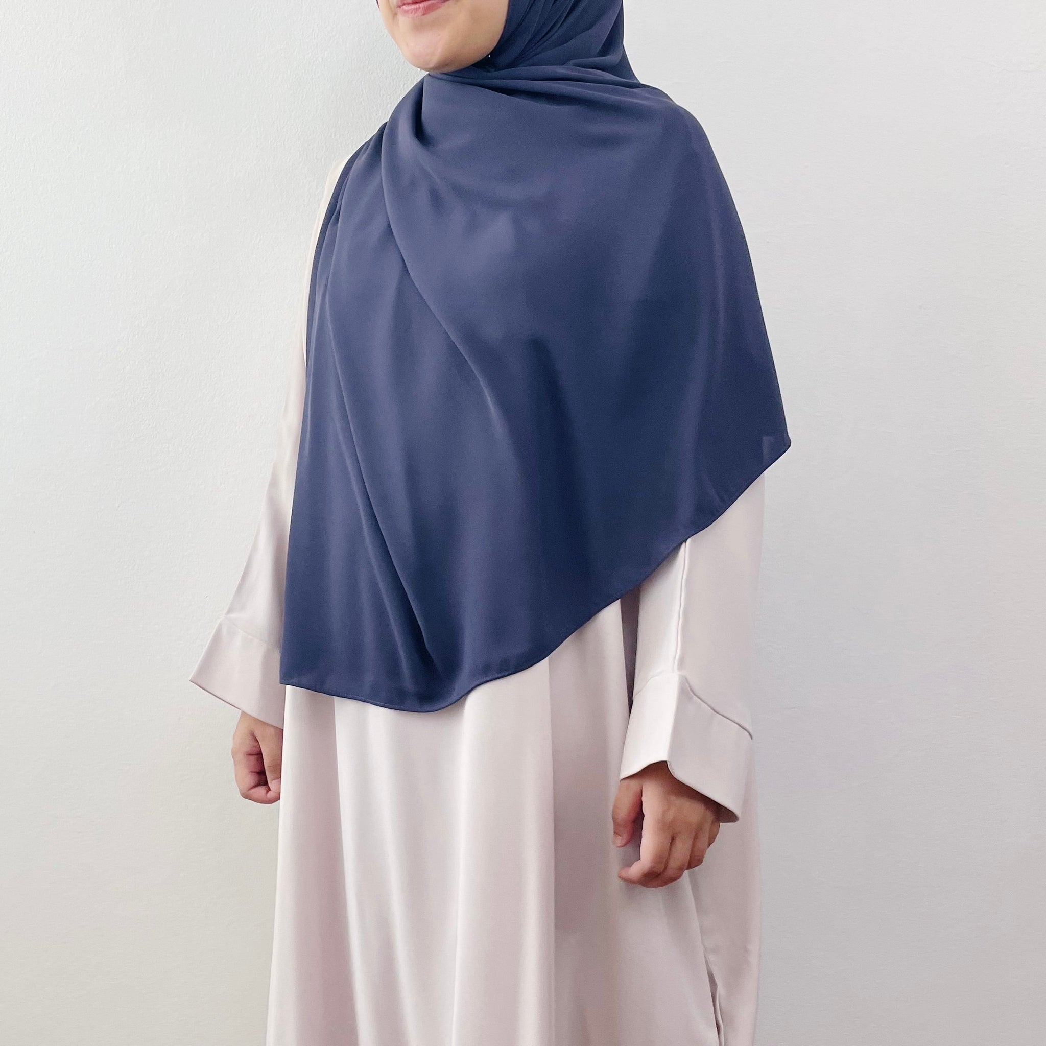 Super Wide Shawl (PC) : Graphite