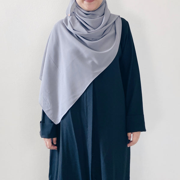 Tie-Back Shawl : Grey