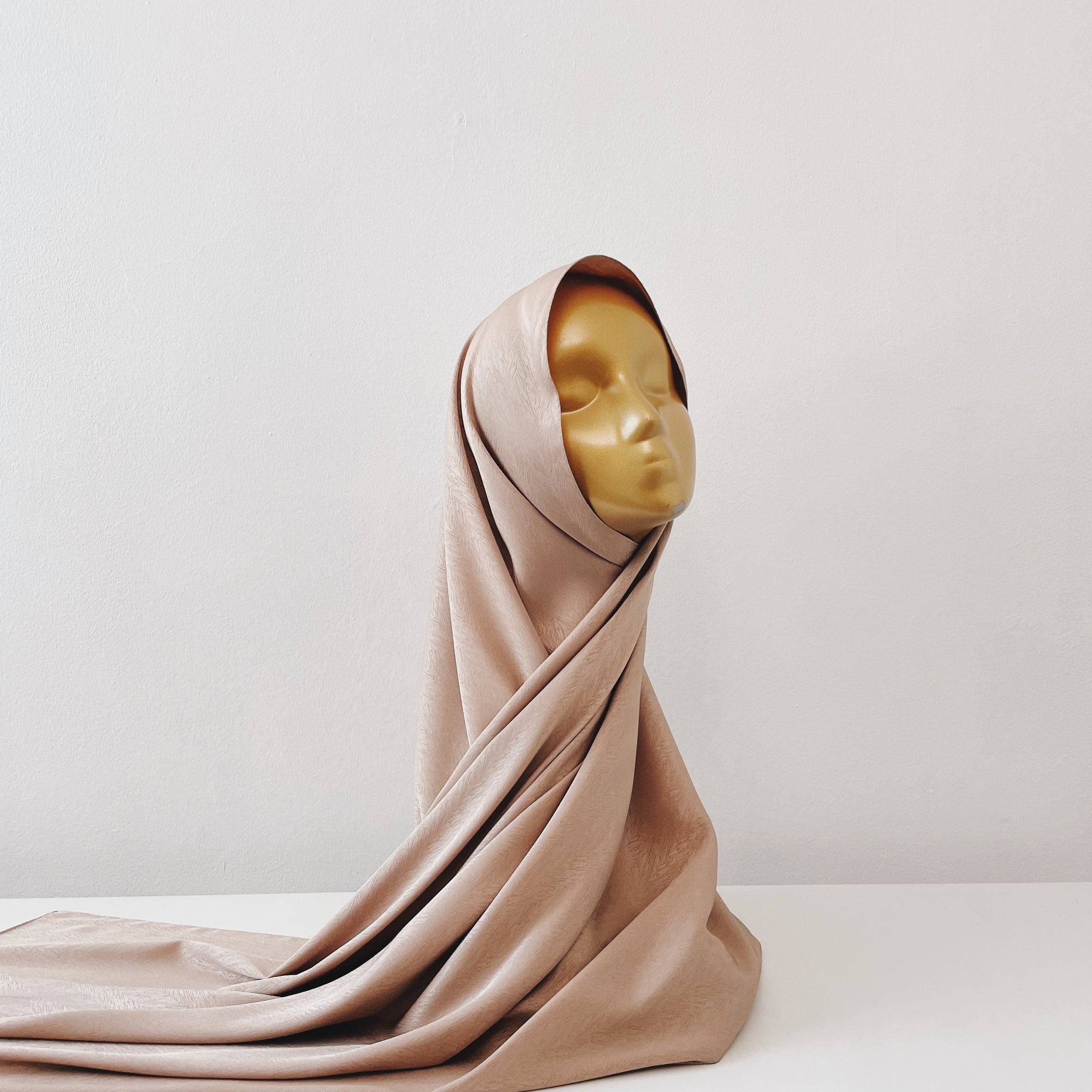 Lined Satin : Caramel