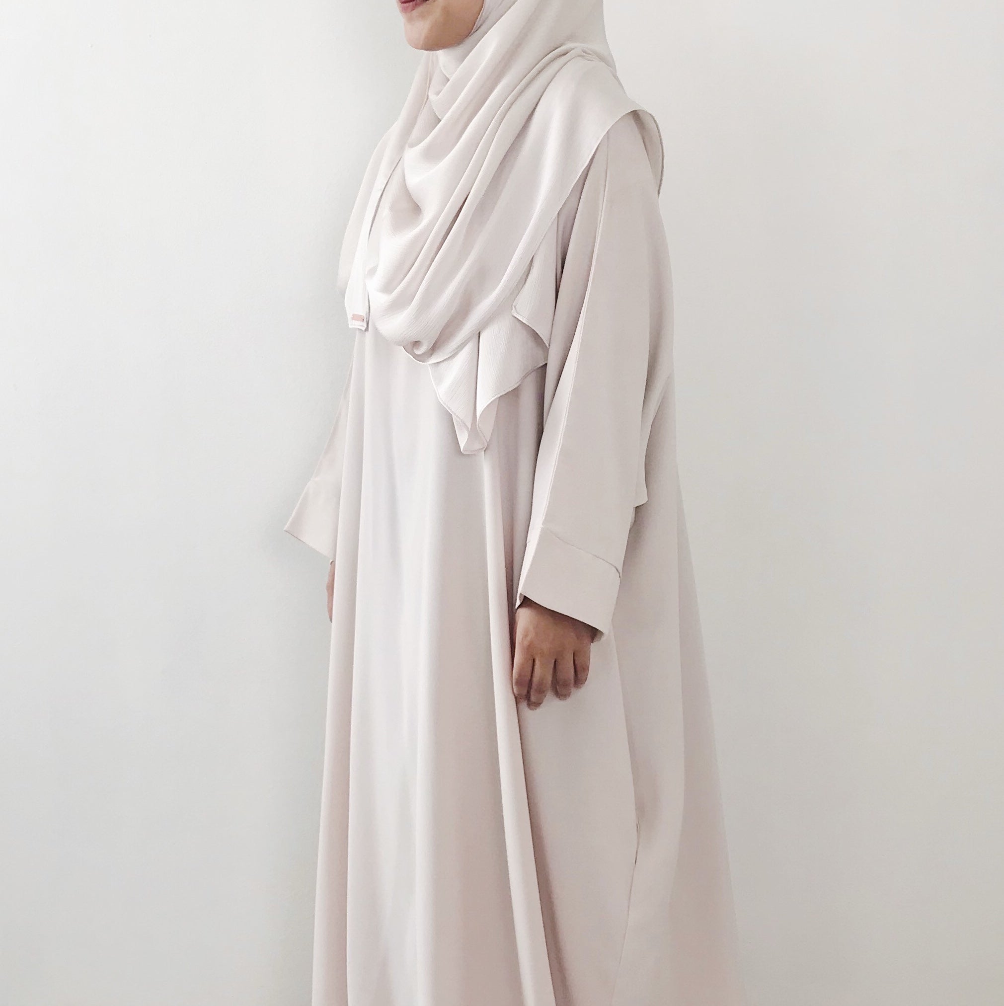 Textured Satin : Ivory