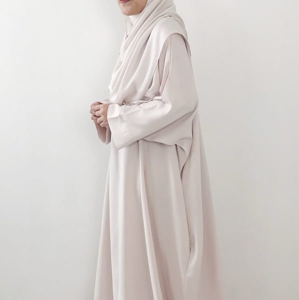 Textured Satin : Ivory