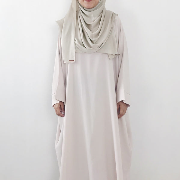 Textured Satin : Champagne