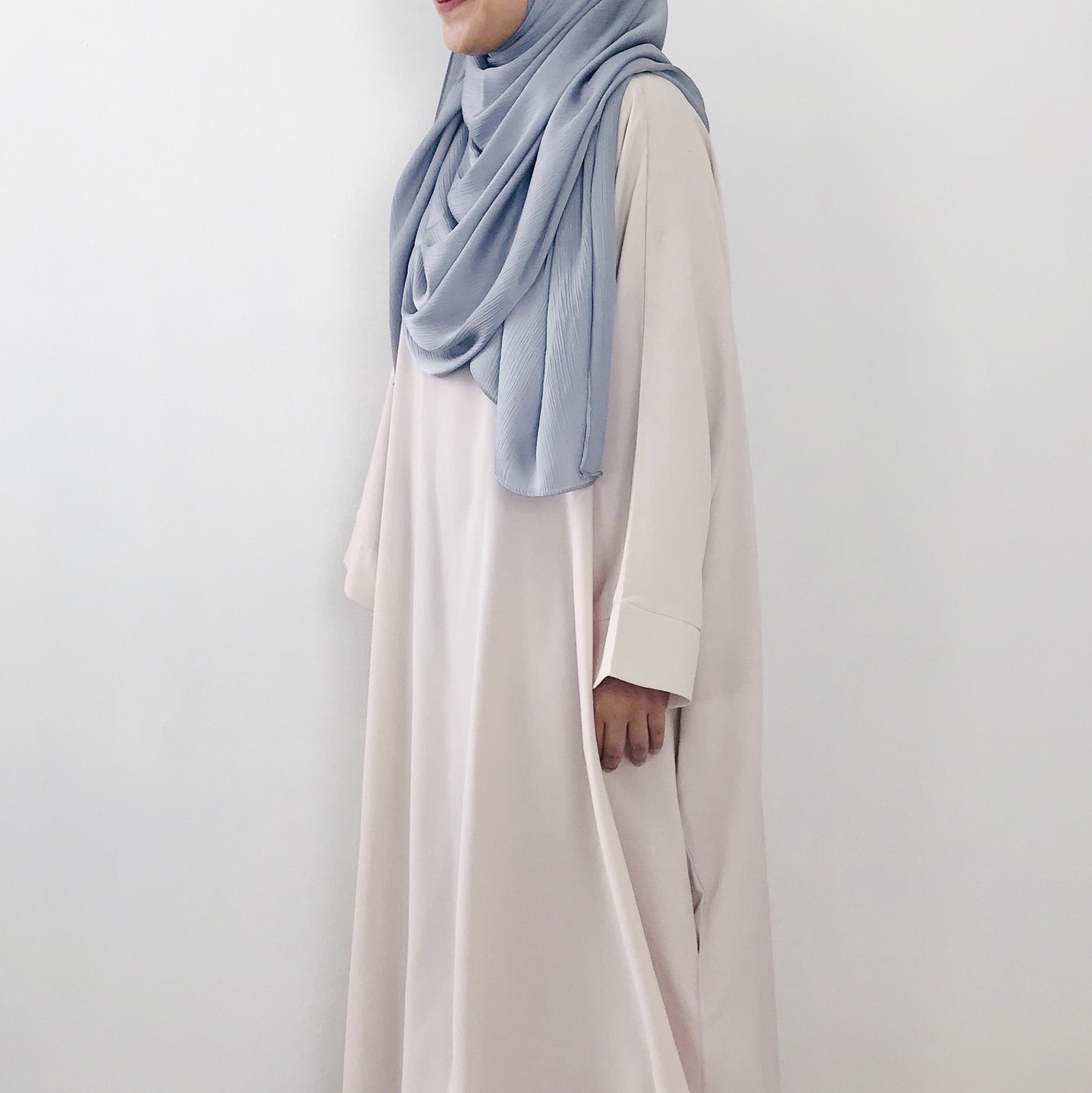 AS/IS - Textured Satin : Silver Mist