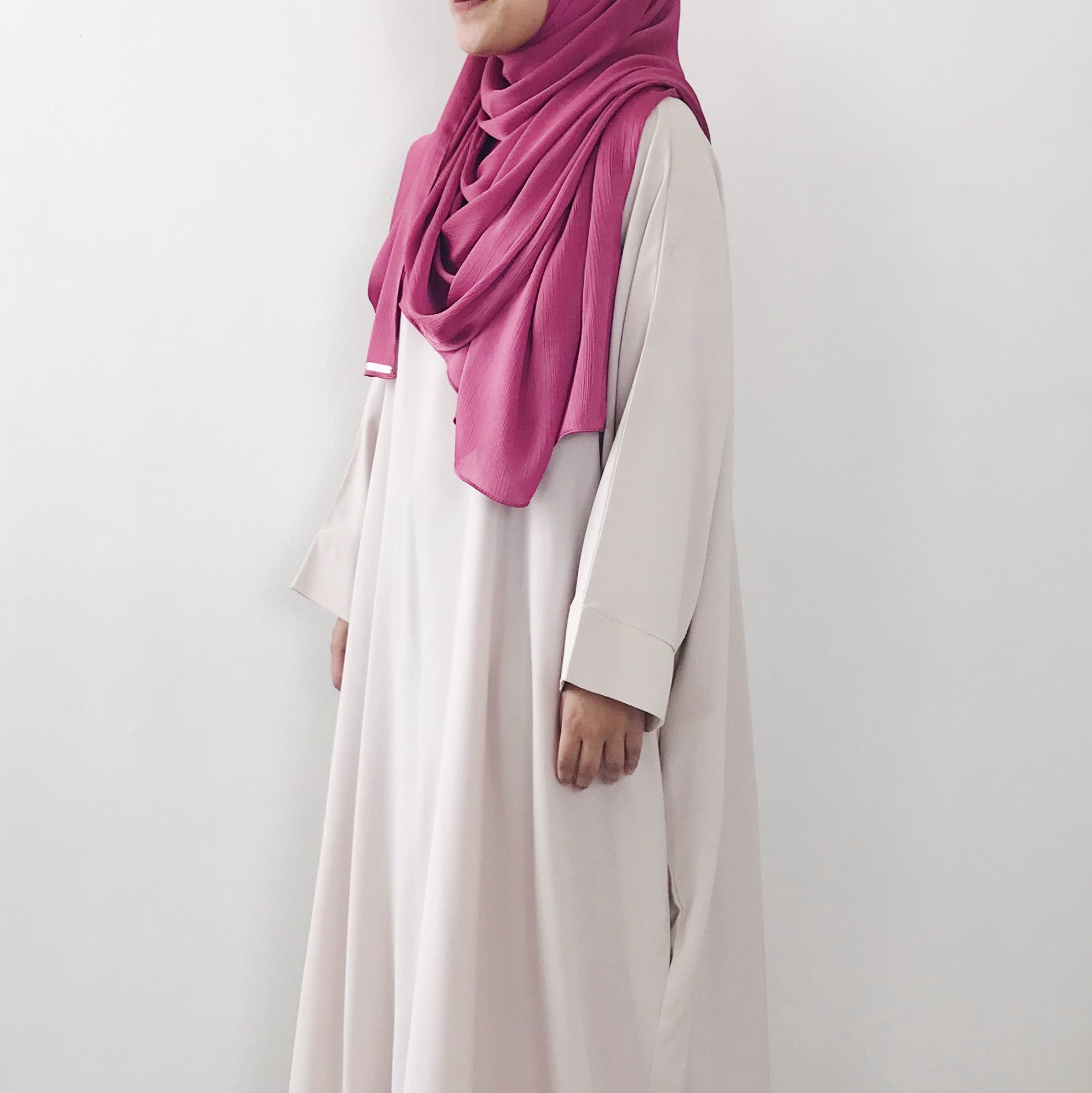 Textured Satin : Fuschia