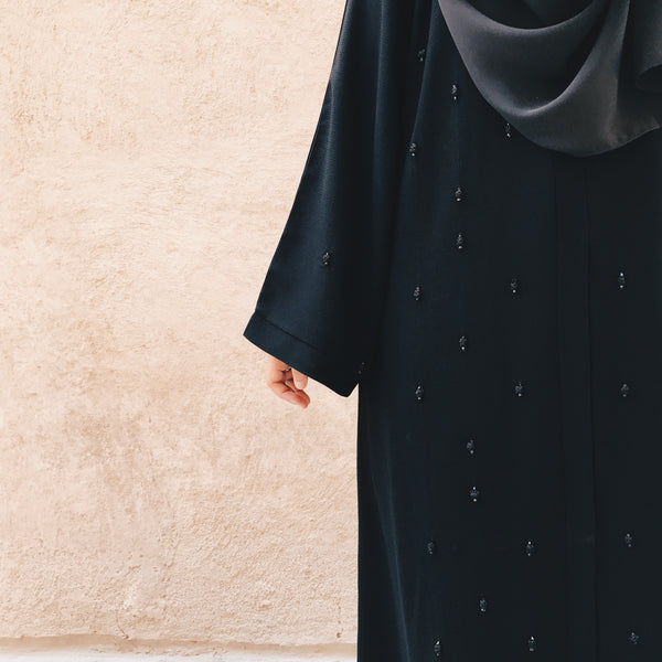 Capsule Collection : Beads & Pleats Abaya