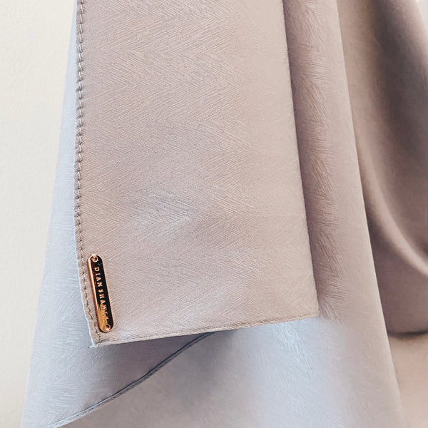 Lined Satin : Silver