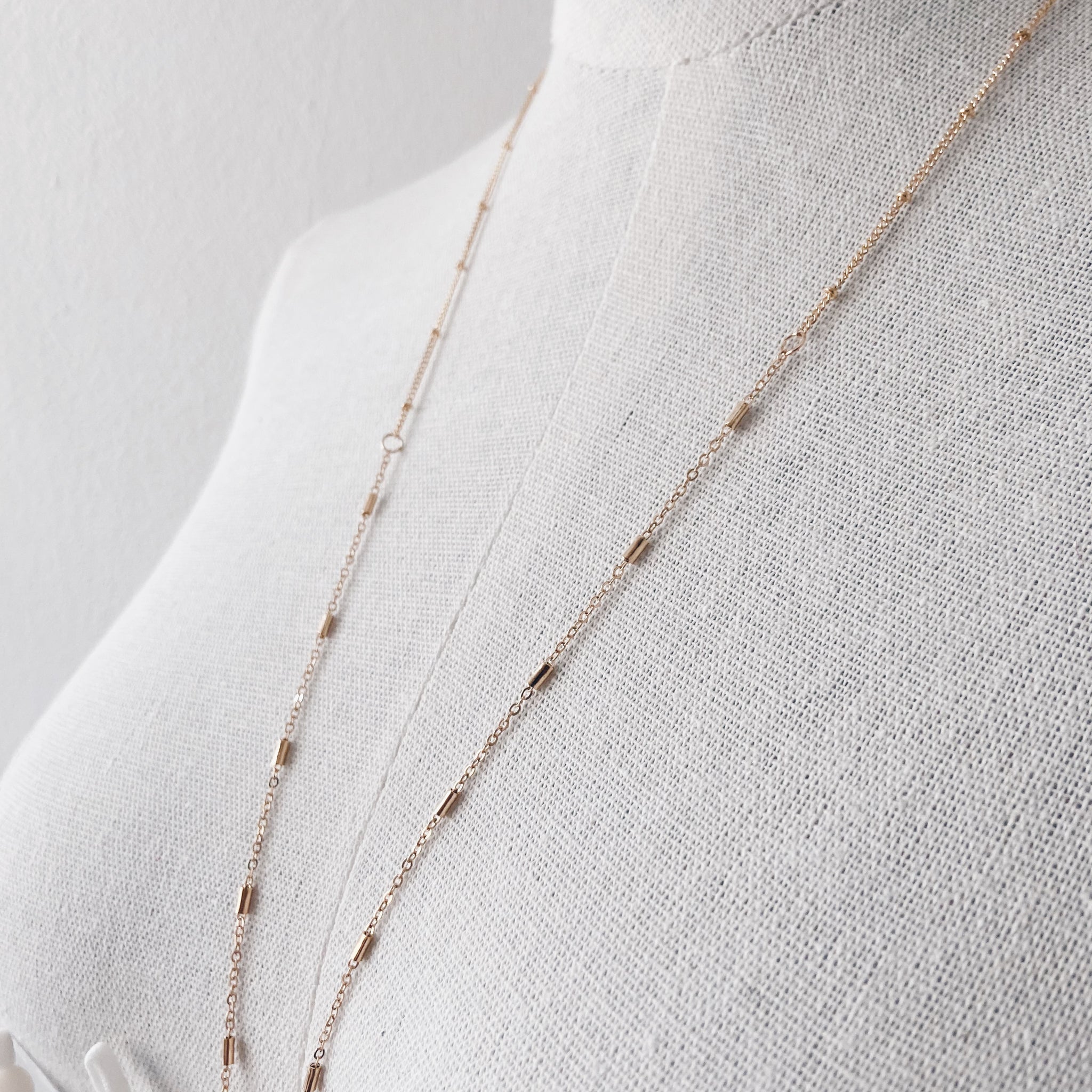 Mask Chain : Gold Beads