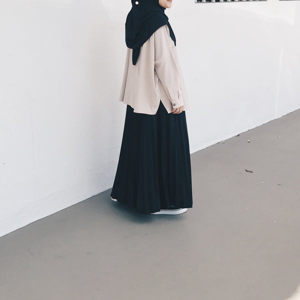 Pleated Skirt : Black
