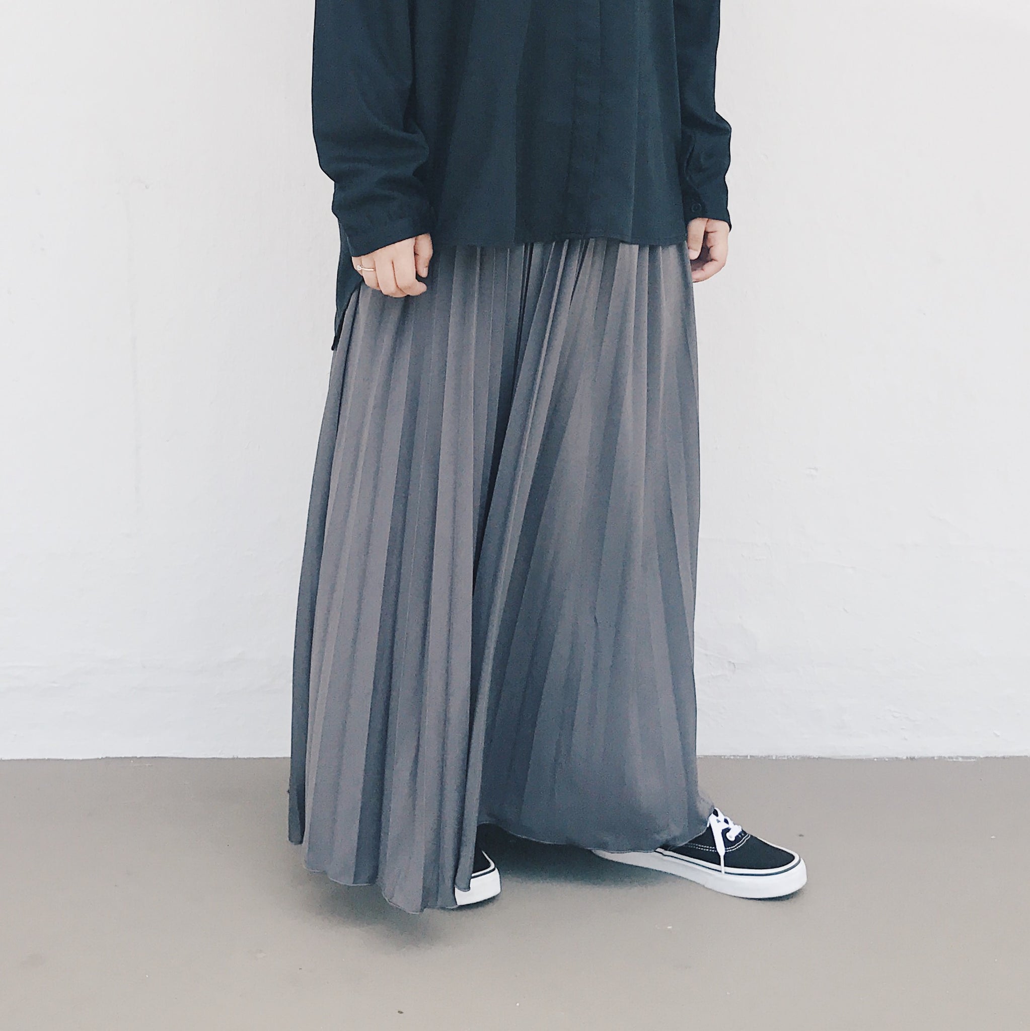 Pleated Skirt : Grey