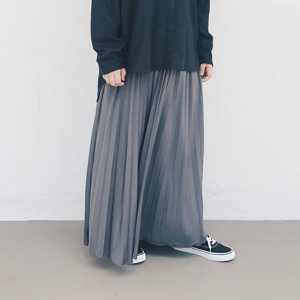 Pleated Skirt : Grey