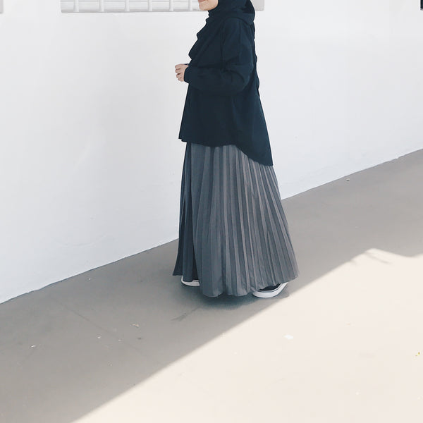 Pleated Skirt : Grey