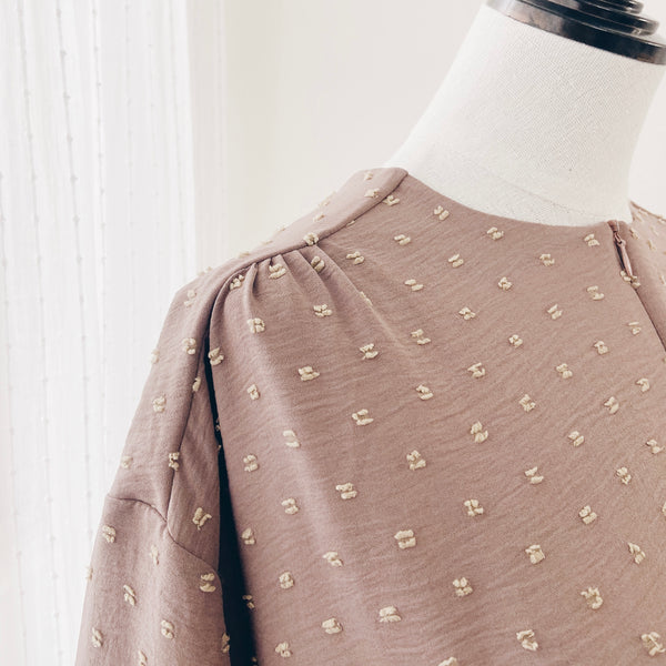 The Dotted Dress : Oat