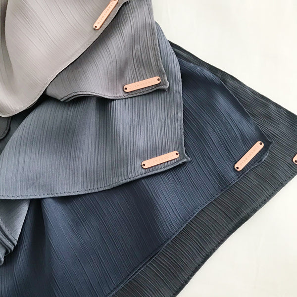 Textured Satin : Cherry