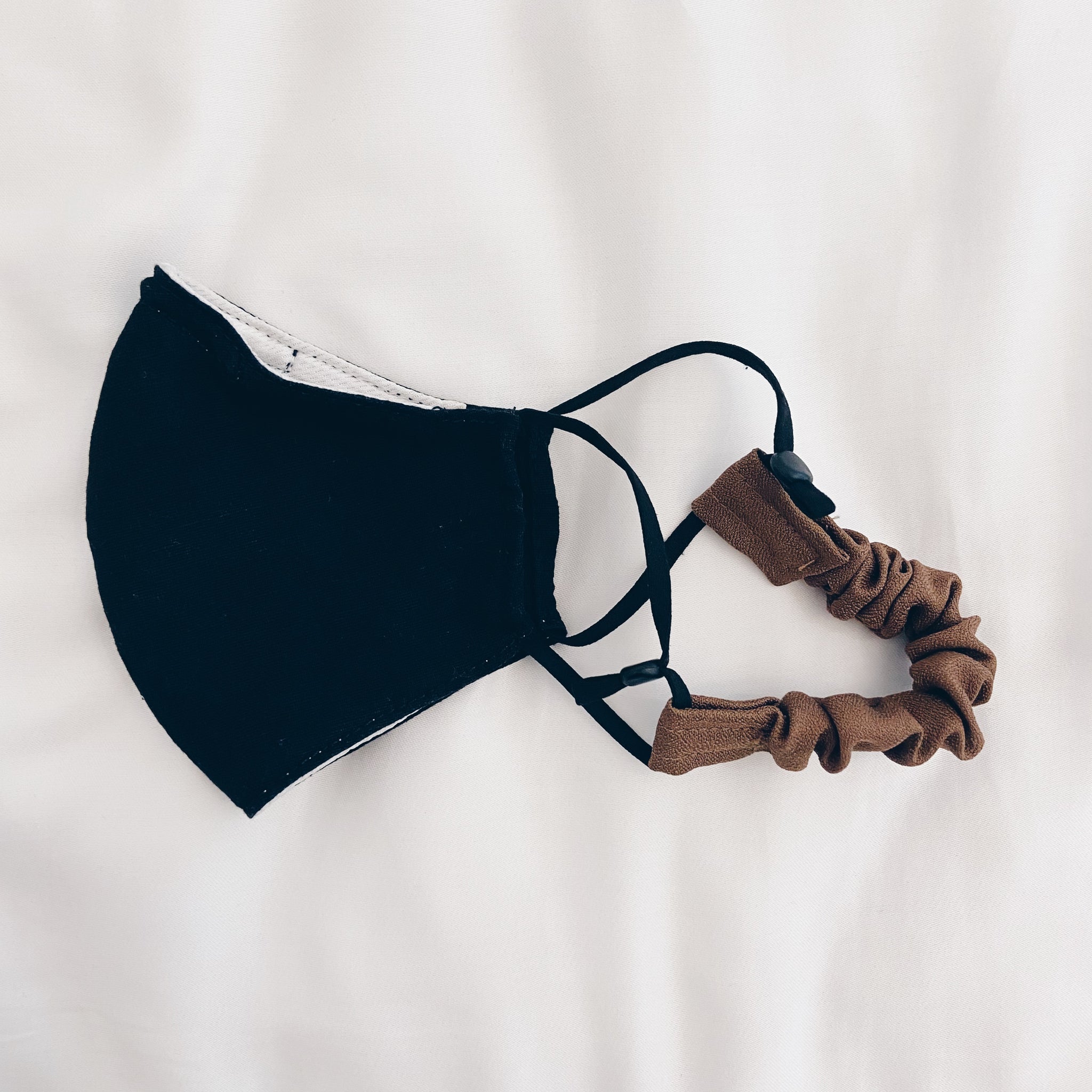 Mask Connector : Mocha