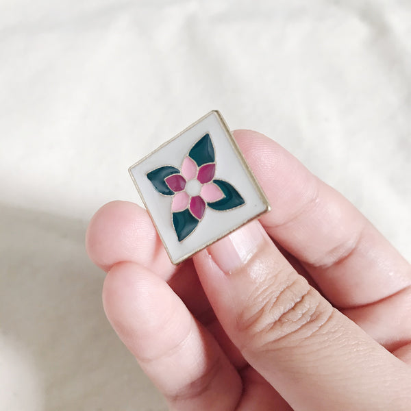 Enamel Pin : Peranakan Tile (A)