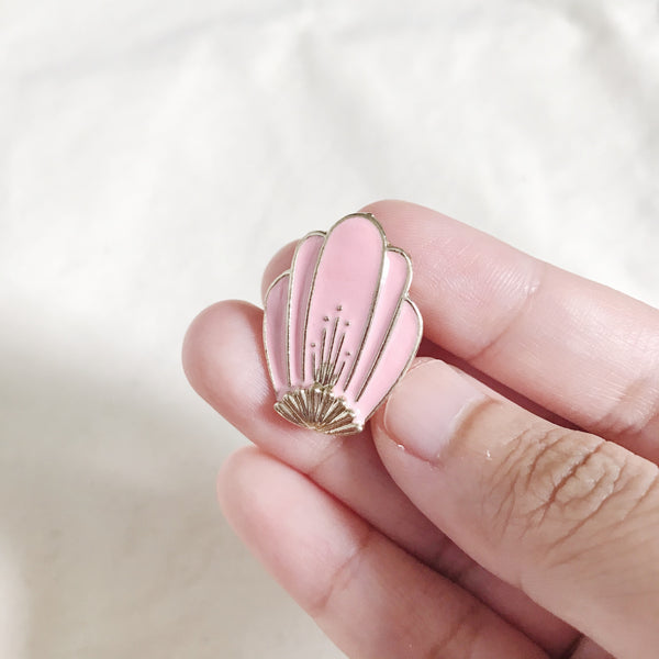 Enamel Pin : Pink Shell