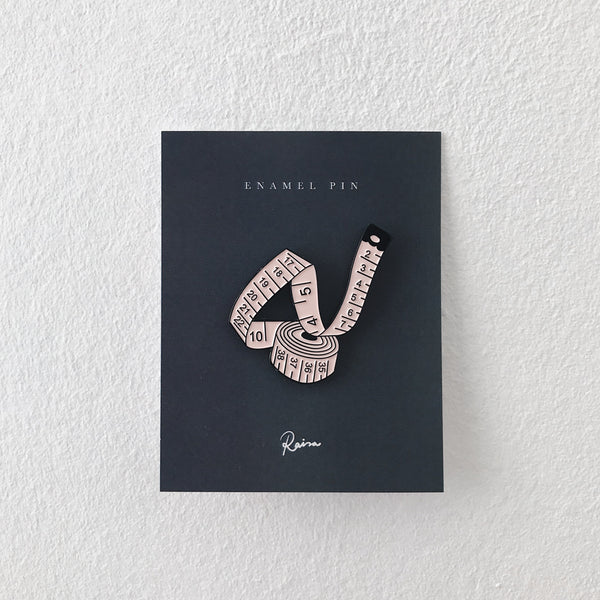 Enamel Pin : Measuring Tape