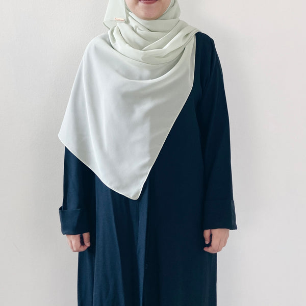 Tie-Back Shawl : Light Green