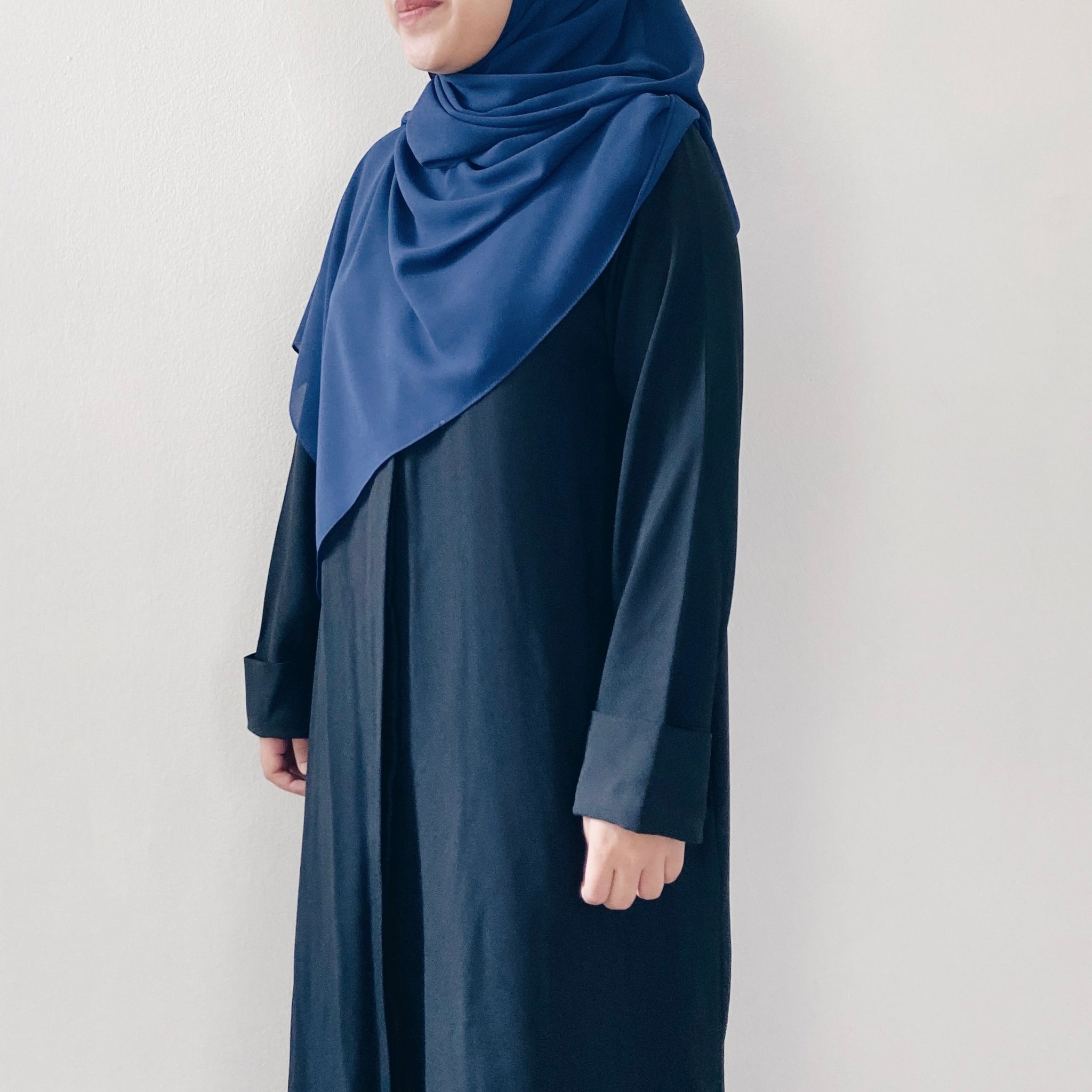 Tie-Back Shawl : Navy