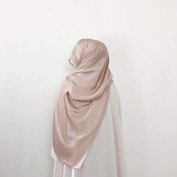 Textured Satin : Nude