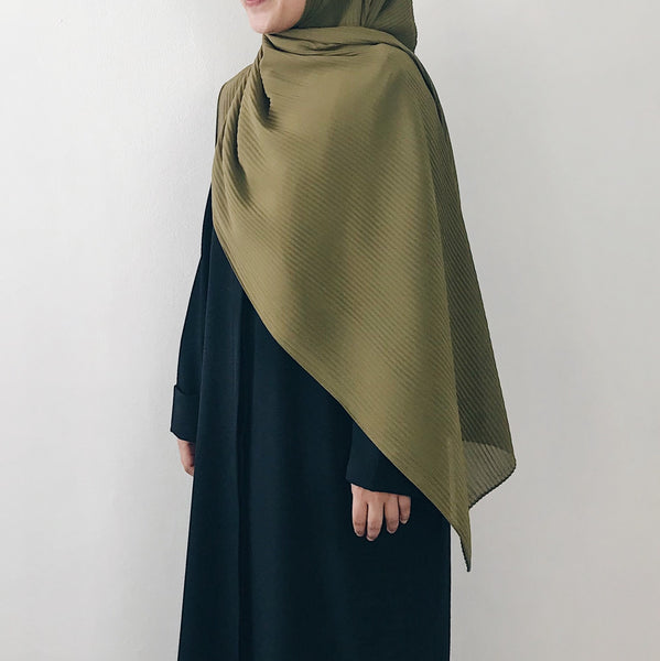 Pleats : Olive